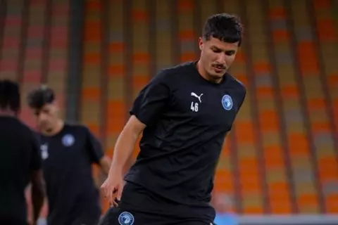 طبيب بيراميدز يكشف تفاصيل إصابة أسامة جلال